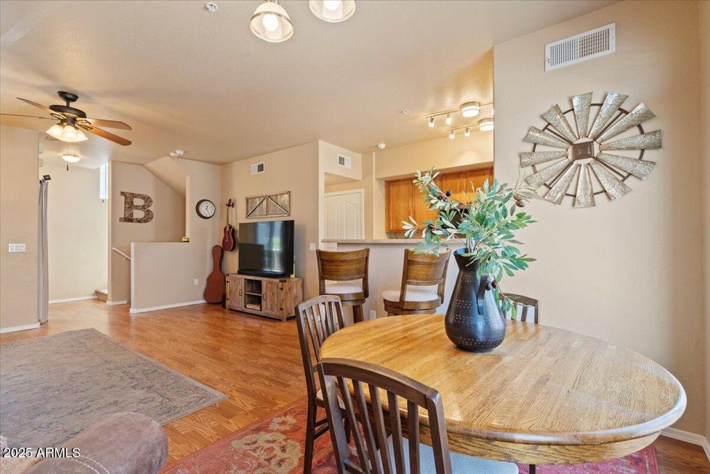 Image 8 of property listing at 2402 E 5TH Street 1446, Tempe, AZ 85288