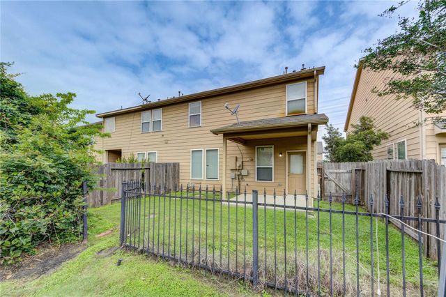 3939 Calgary Circle, Missouri City, TX 77459