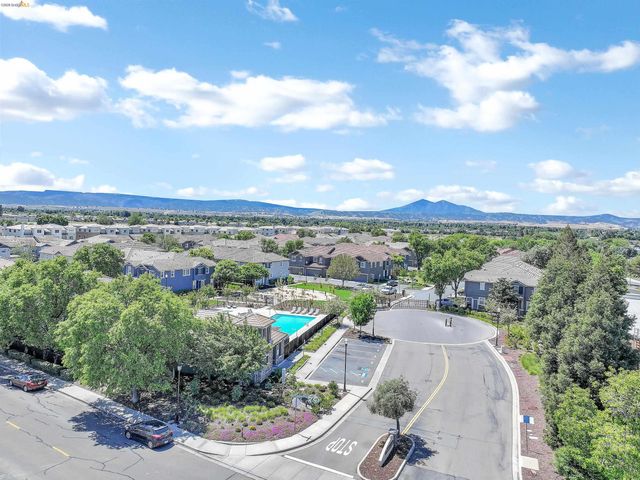 1365 Reagan Way, Brentwood, CA 94513