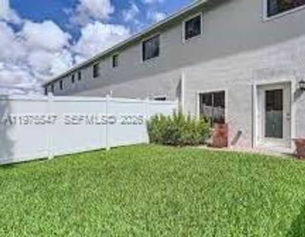 1070 NW 6th Ter, Florida City, FL 33034