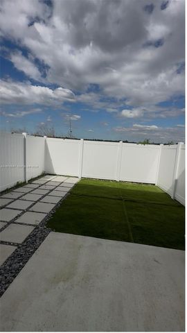 1070 NW 6th Ter, Florida City, FL 33034