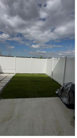 1070 NW 6th Ter, Florida City, FL 33034