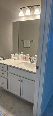 1070 NW 6th Ter, Florida City, FL 33034