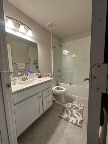 1070 NW 6th Ter, Florida City, FL 33034