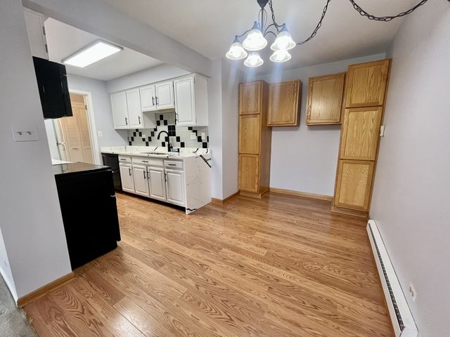 9800 S Karlov Avenue 2D, Oak Lawn, IL 60453