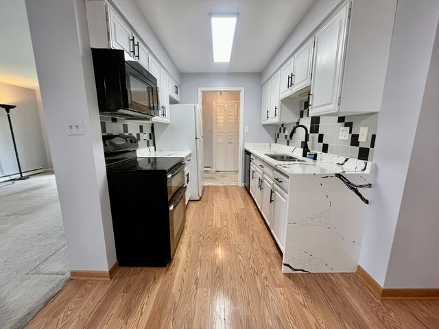 9800 S Karlov Avenue 2D, Oak Lawn, IL 60453