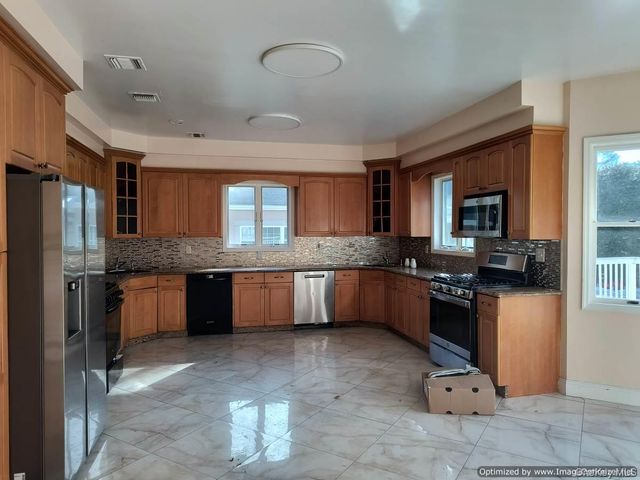 73 W Maple Avenue, Monsey, NY 10952