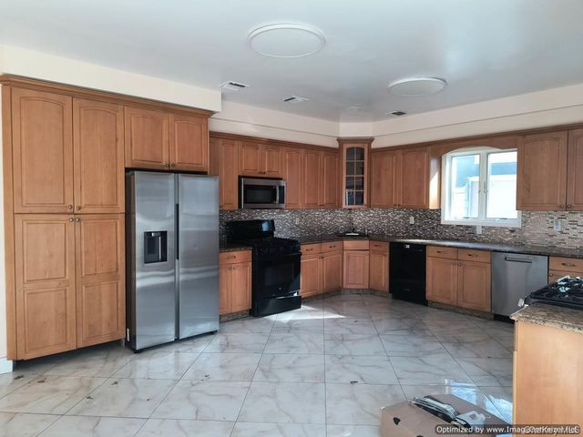 73 W Maple Avenue, Monsey, NY 10952