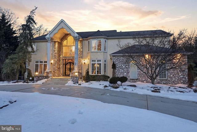 534 HOLLY KNOLL, Churchville, PA 18966