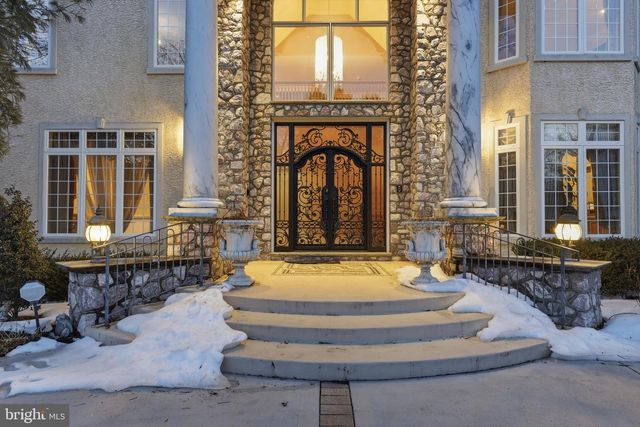 534 HOLLY KNOLL, Churchville, PA 18966