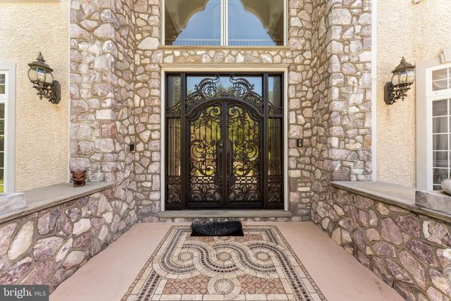 534 HOLLY KNOLL, Churchville, PA 18966