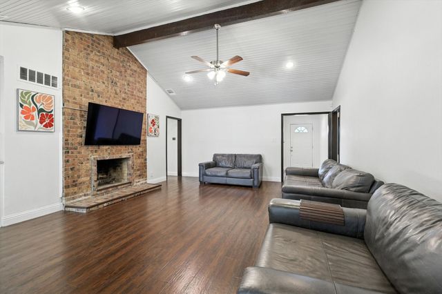 2405 Castle Street, Irving, TX 75038