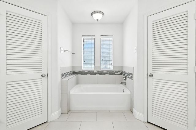 2405 Castle Street, Irving, TX 75038