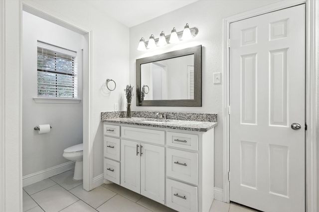 2405 Castle Street, Irving, TX 75038