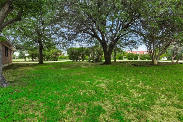 2405 Castle Street, Irving, TX 75038
