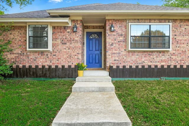 2405 Castle Street, Irving, TX 75038