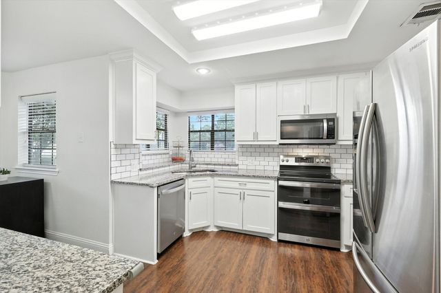 2405 Castle Street, Irving, TX 75038
