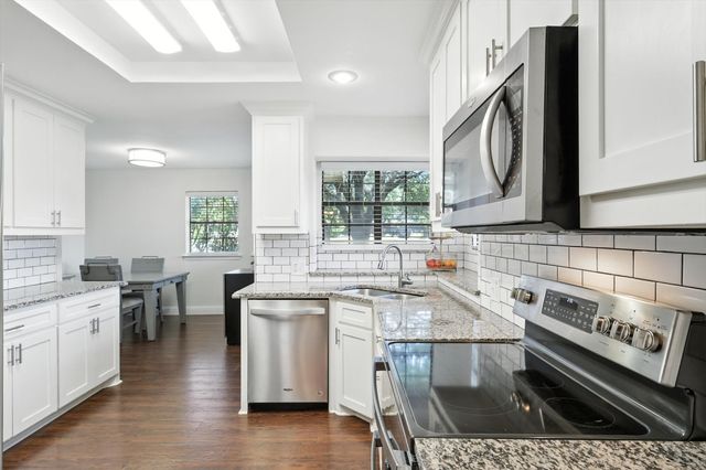 2405 Castle Street, Irving, TX 75038