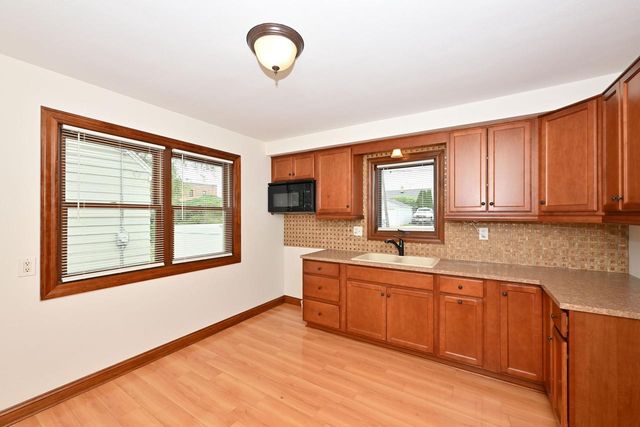 3131 Burrell STREET, Milwaukee, WI 53207