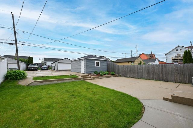 3131 Burrell STREET, Milwaukee, WI 53207