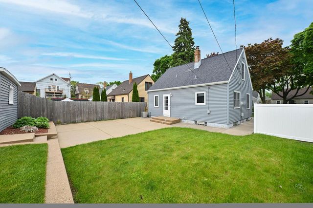 3131 Burrell STREET, Milwaukee, WI 53207