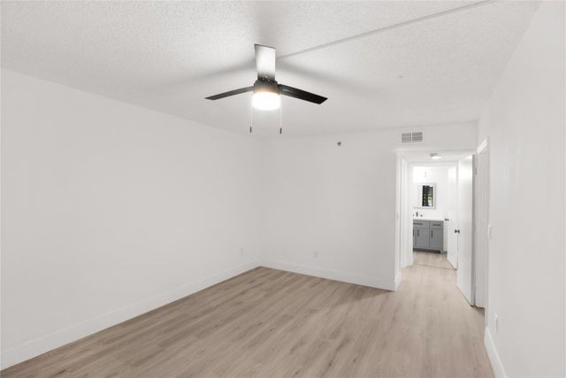 23344 Carolwood Lane 302, Boca Raton, FL 33428