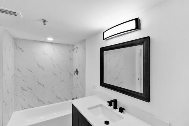 23344 Carolwood Lane 302, Boca Raton, FL 33428