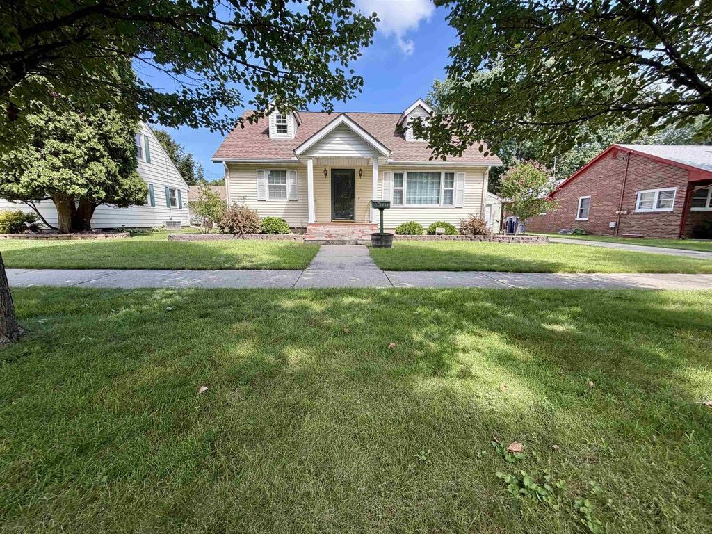 1720 Myra Avenue, Janesville, WI 53548