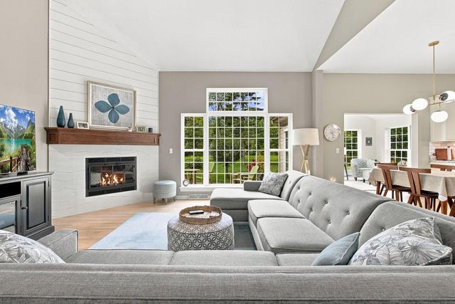 4949 Lake DRIVE, West Bend, WI 53095