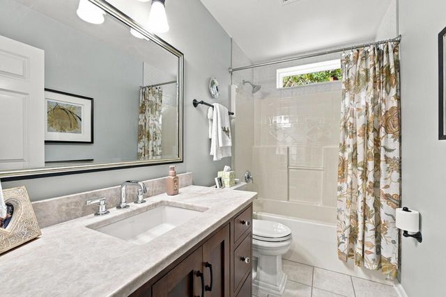 4949 Lake DRIVE, West Bend, WI 53095