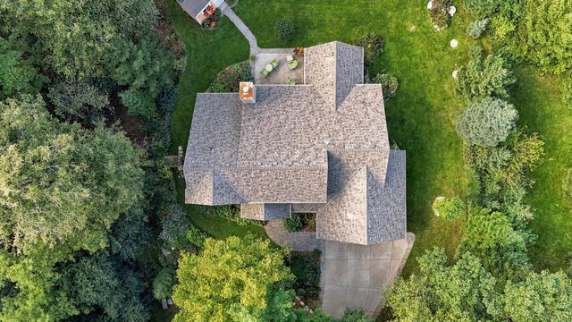 4949 Lake DRIVE, West Bend, WI 53095