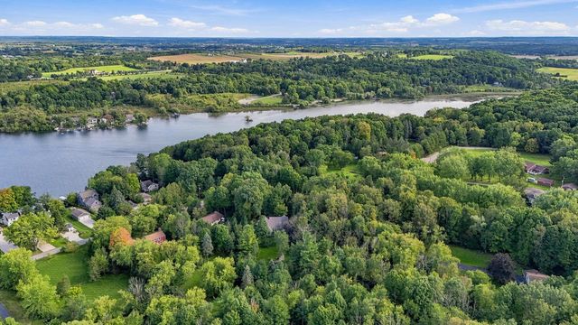 4949 Lake DRIVE, West Bend, WI 53095