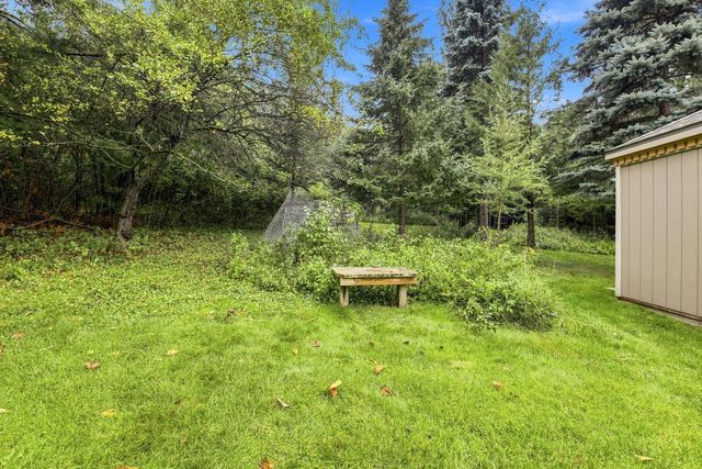 4949 Lake DRIVE, West Bend, WI 53095
