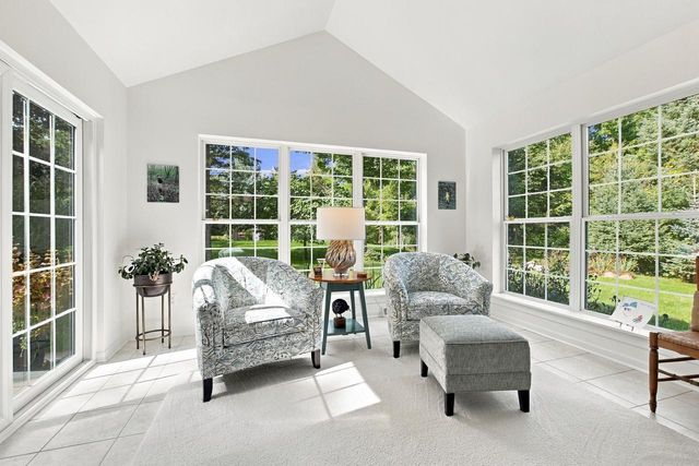 4949 Lake DRIVE, West Bend, WI 53095