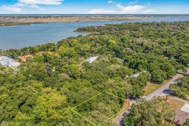 700 Wilkes Ct., St Augustine, FL 32086