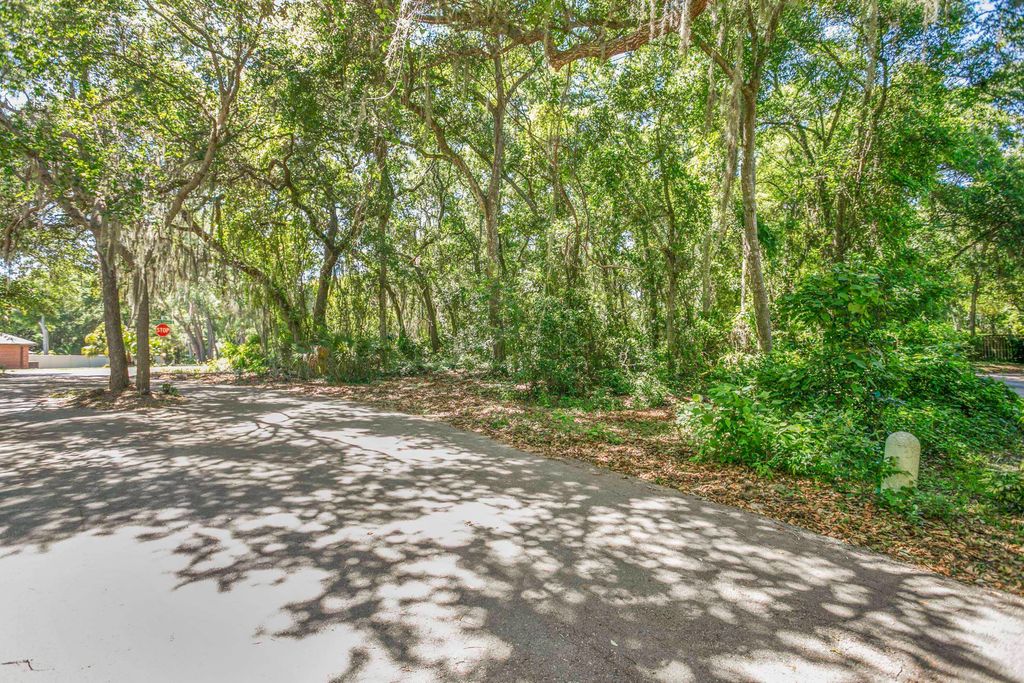 700 Wilkes Ct., St Augustine, FL 32086