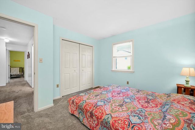 30 EDGEWOOD DR, Lititz, PA 17543