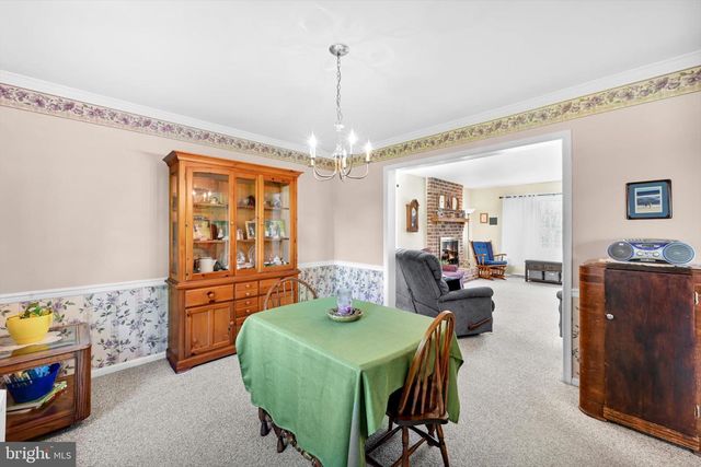 30 EDGEWOOD DR, Lititz, PA 17543
