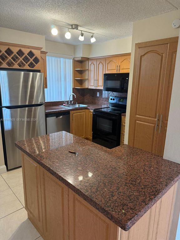 6045 NW 186th Street 309, Hialeah, FL 33015