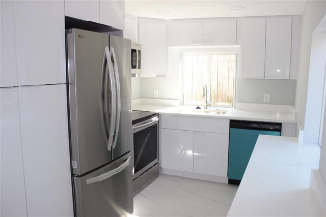 522 SE 20th Court, Boynton Beach, FL 33435