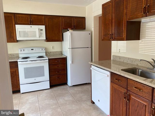6558 SAND WEDGE CT, Alexandria, VA 22312
