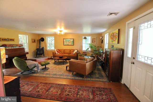 665 HEMPFIELD HILL RD, Columbia, PA 17512