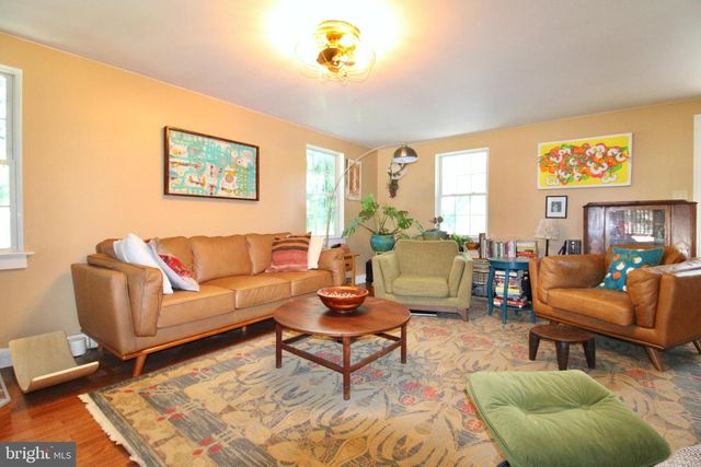 665 HEMPFIELD HILL RD, Columbia, PA 17512