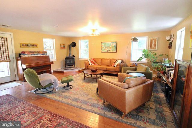 665 HEMPFIELD HILL RD, Columbia, PA 17512