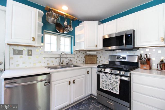 665 HEMPFIELD HILL RD, Columbia, PA 17512