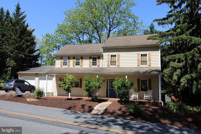 665 HEMPFIELD HILL RD, Columbia, PA 17512