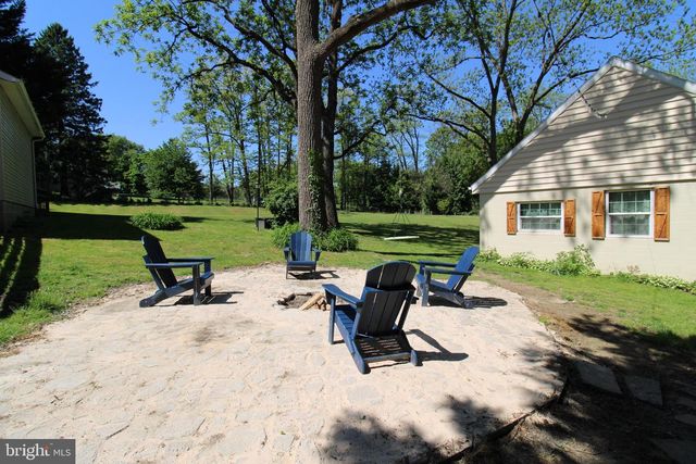 665 HEMPFIELD HILL RD, Columbia, PA 17512
