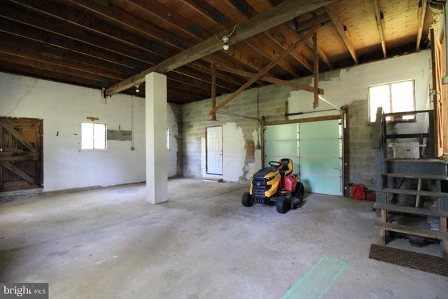 665 HEMPFIELD HILL RD, Columbia, PA 17512