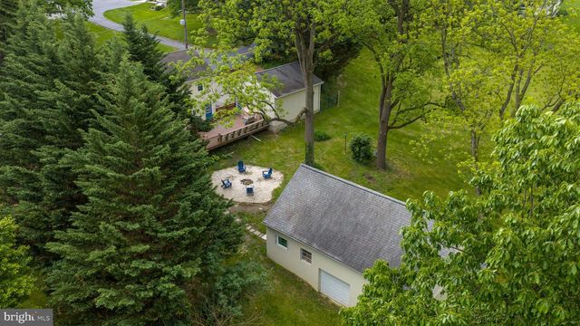 665 HEMPFIELD HILL RD, Columbia, PA 17512
