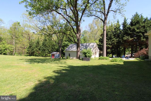 665 HEMPFIELD HILL RD, Columbia, PA 17512